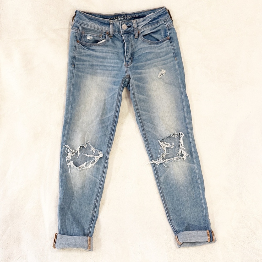 SOLD American Eagle Outfitters Light Blue Tomgirl Jeans Size 00